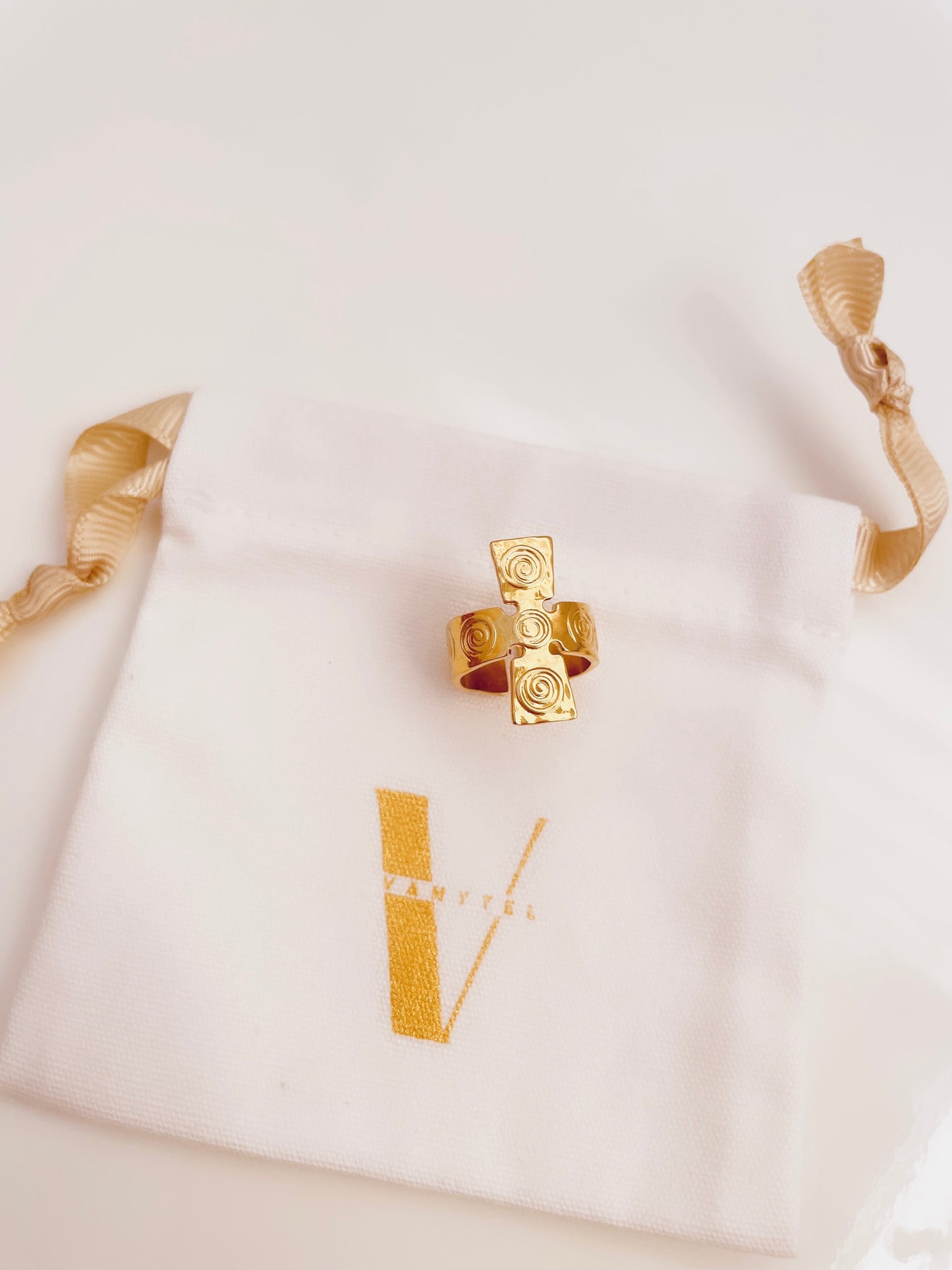 Crucifix Ring Ajustable | Stainless Steel - Vanytel