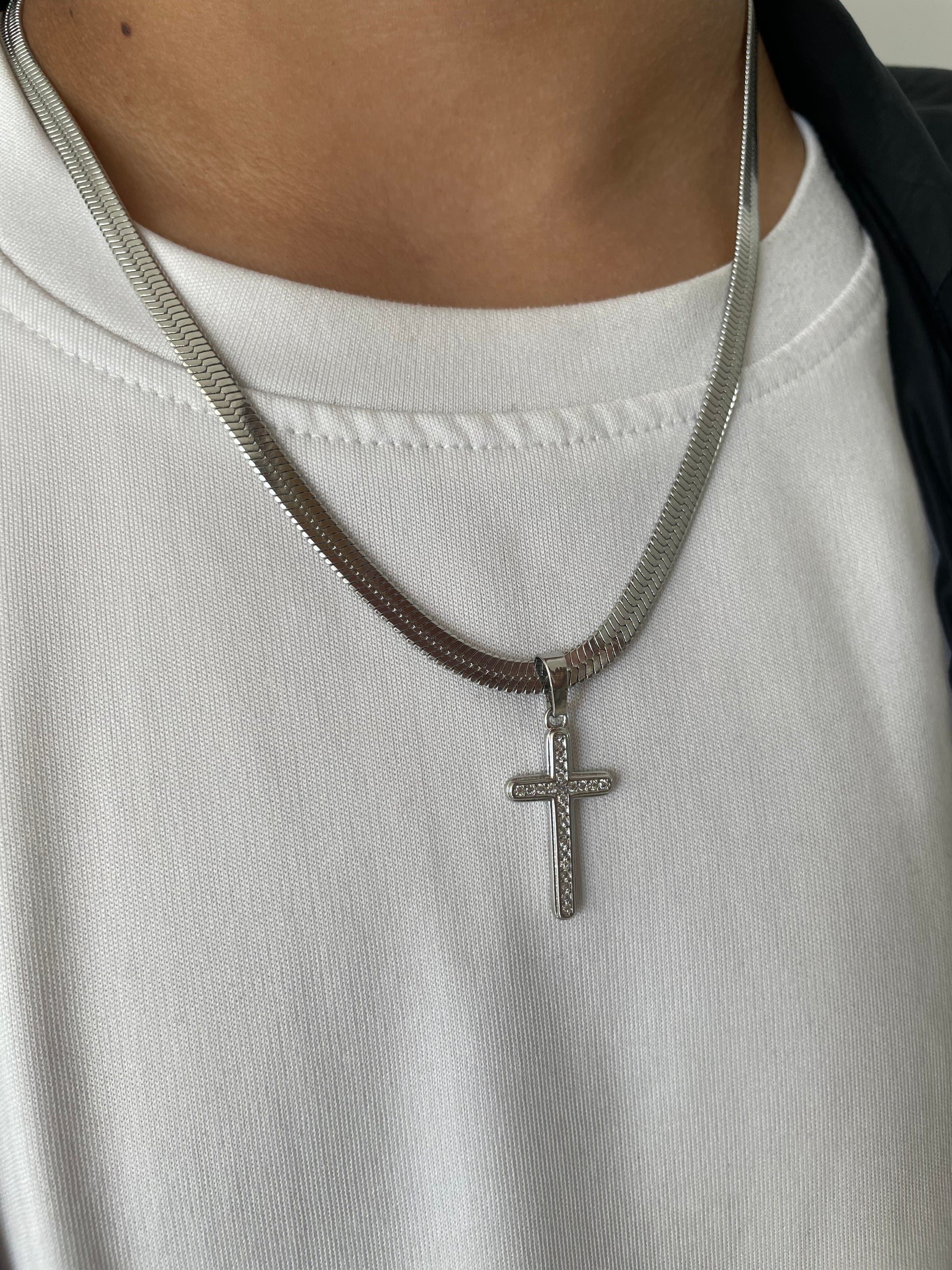 Cadena Snake con Colgante de Cruz Color Plata - Vanytel