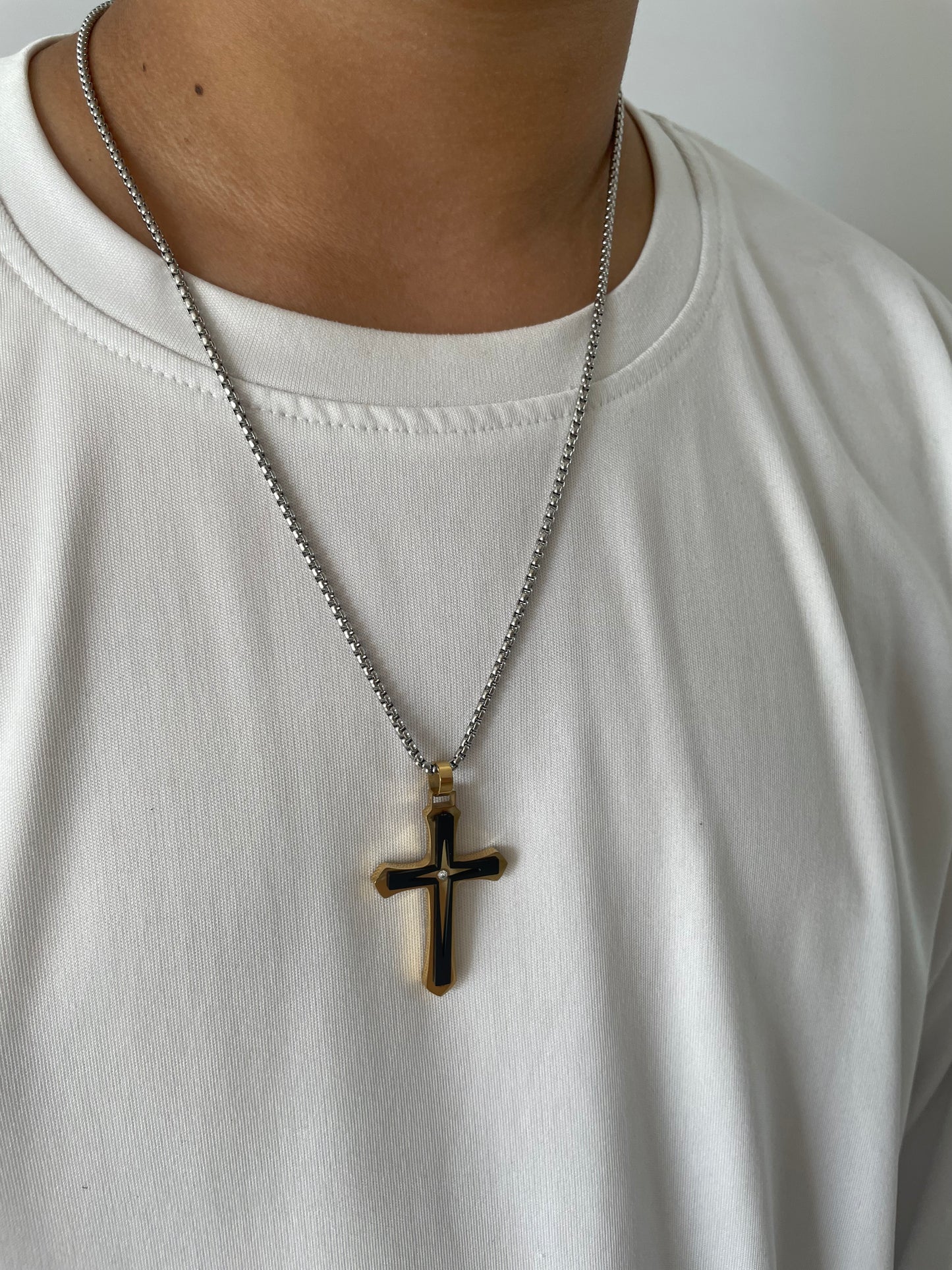 Collar de Crucifijo en Cadena de Caja, Joyería de Hombre en Acero Inoxidable - Vanytel