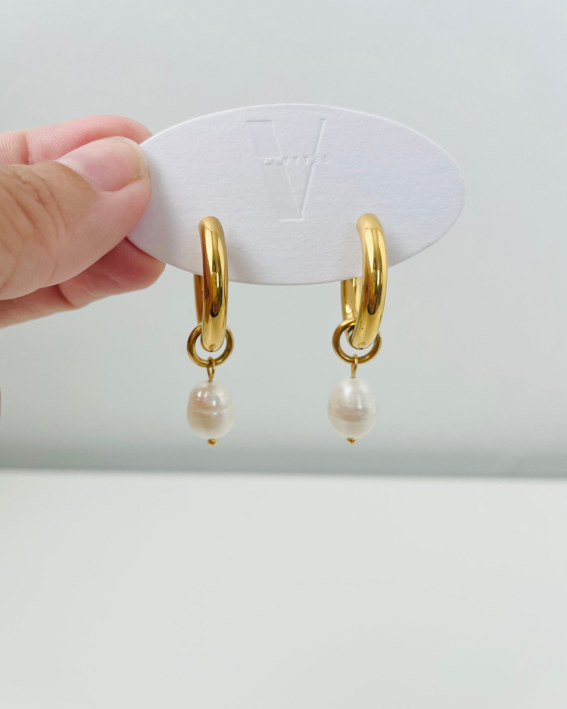 Antonella Pearl Hoops - Vanytel