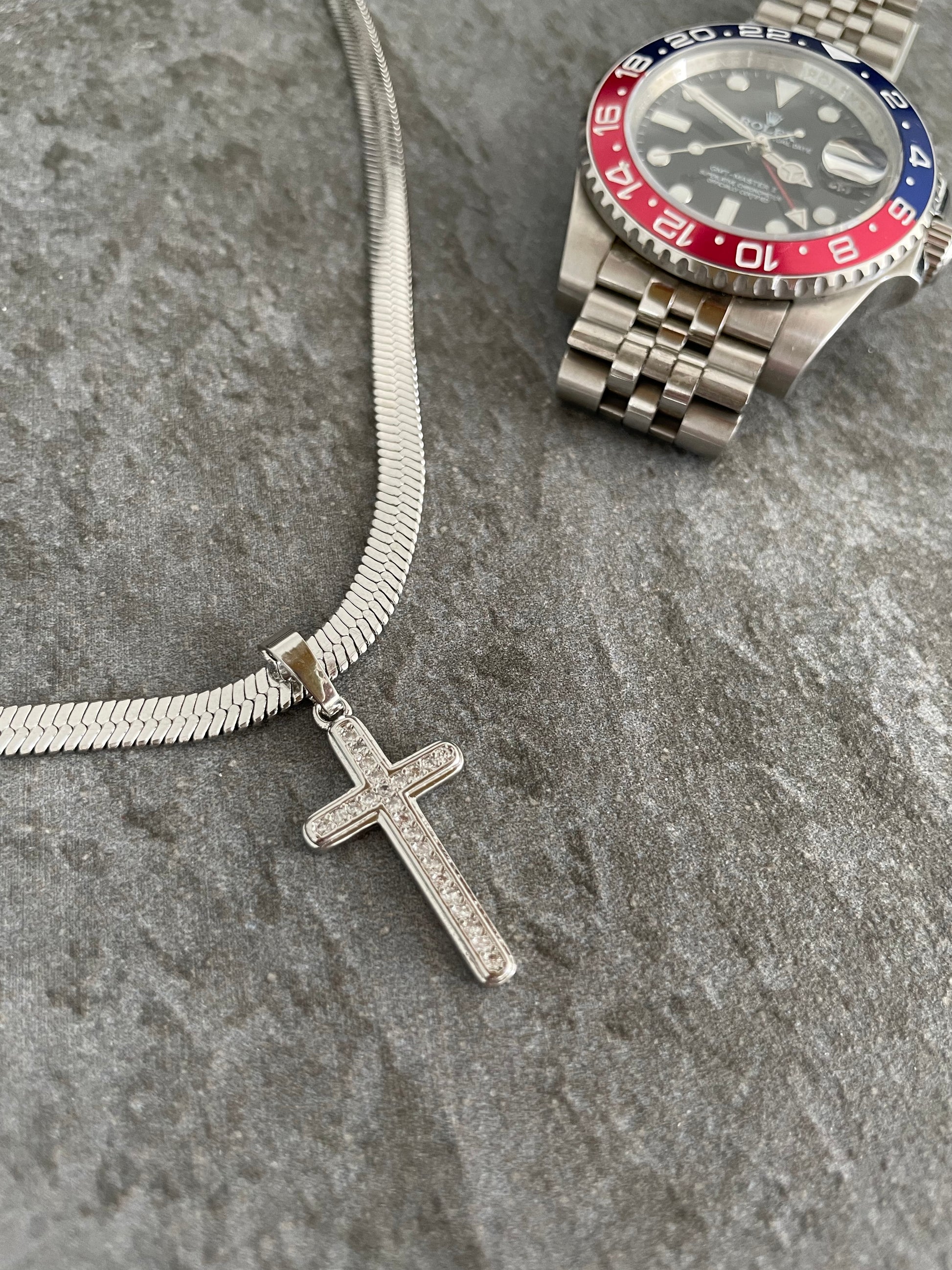 Cadena Snake con Colgante de Cruz Color Plata - Vanytel