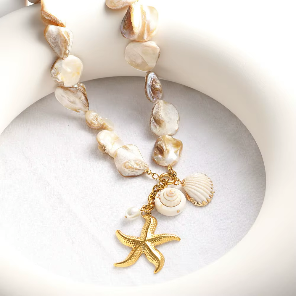 Collar Perla del Mar en Dorado con Nacar para Mujer en Acero Inoxidable | Vanytel