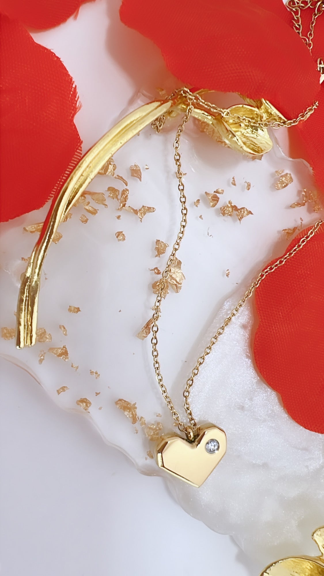 Tiny Heart Chain - Vanytel