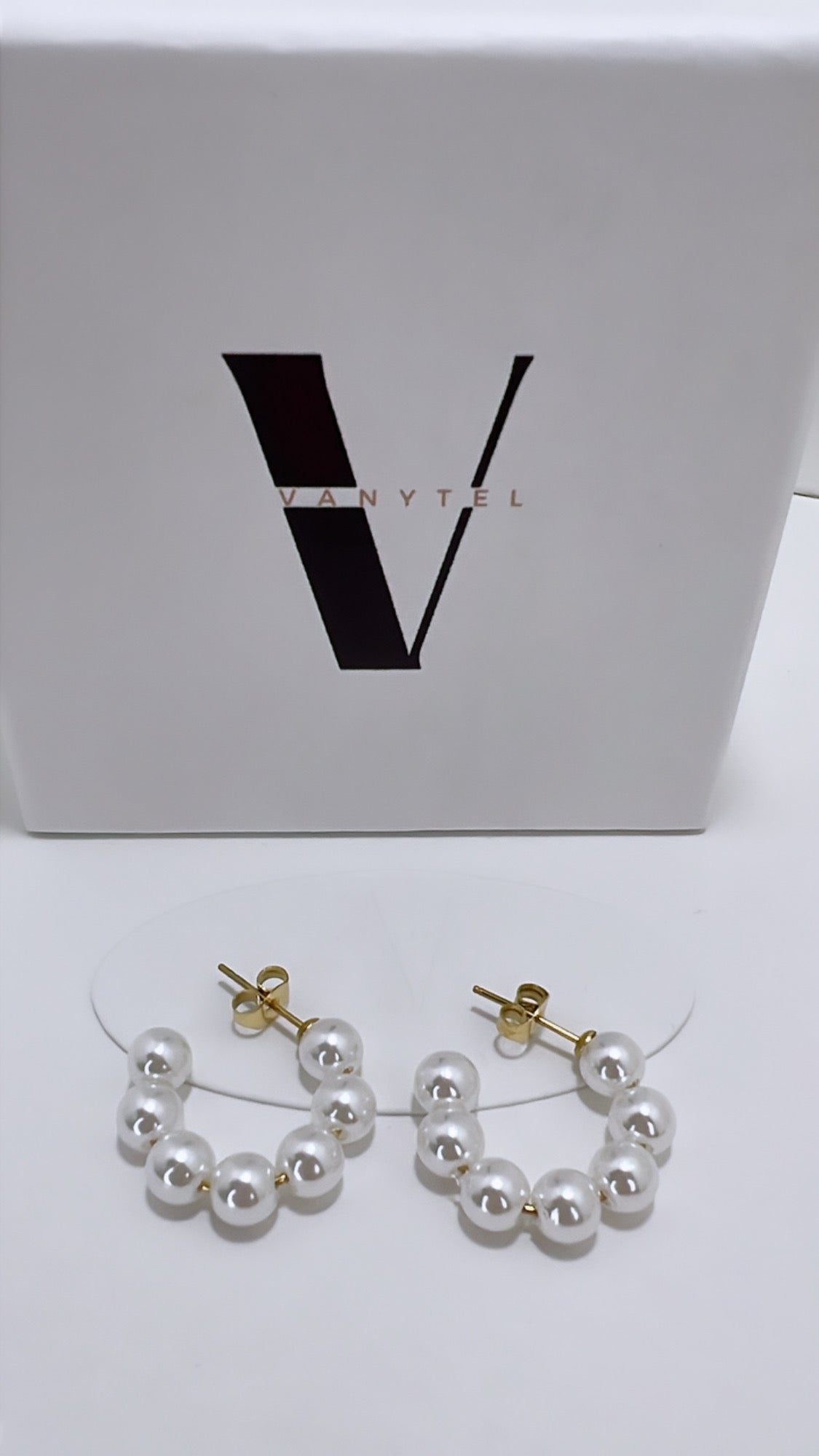 Pearl Hoop (Small) - Vanytel