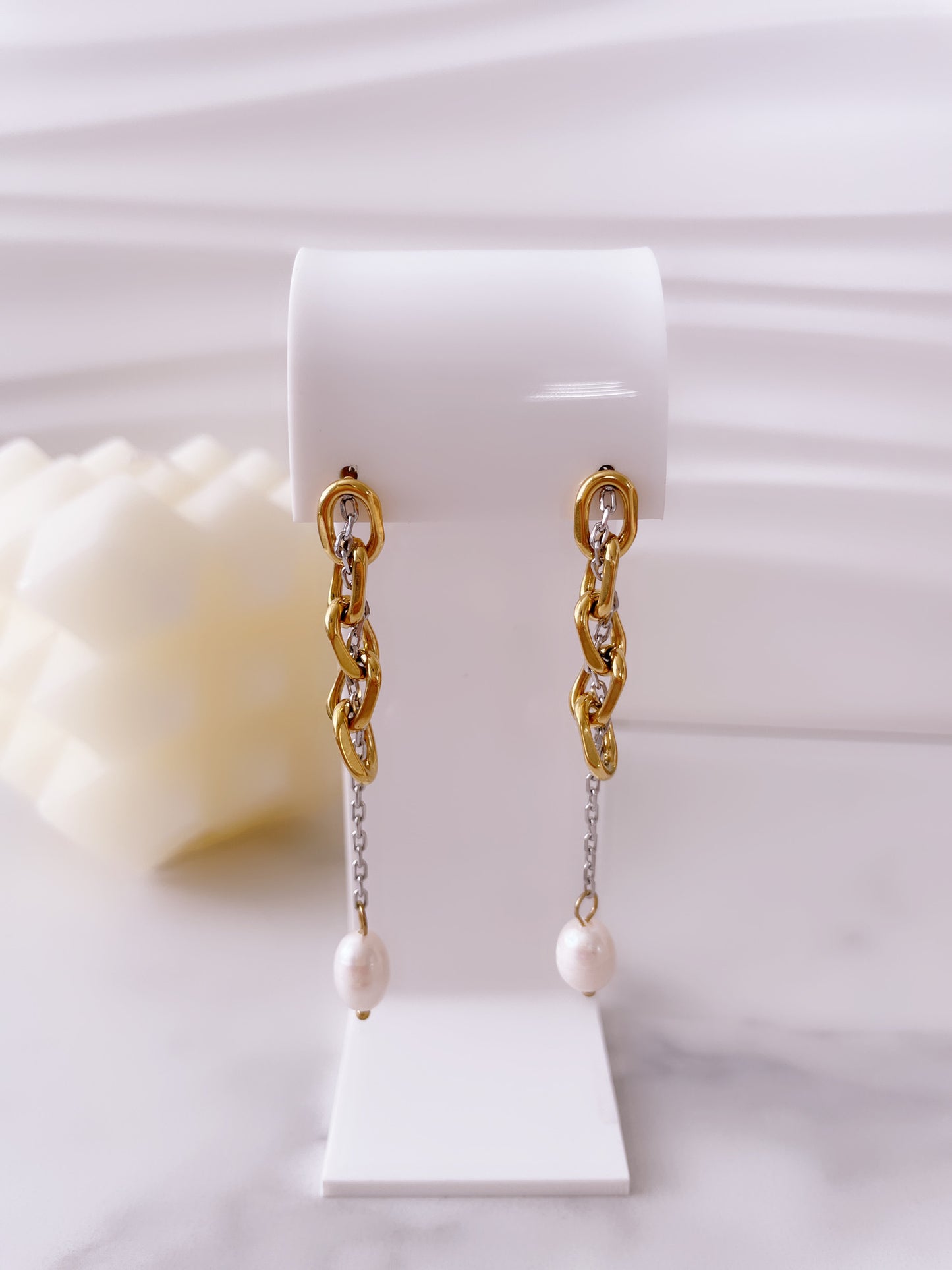 Paulina Earrings | Stainless Steel | Freshwater Pearls - Vanytel 