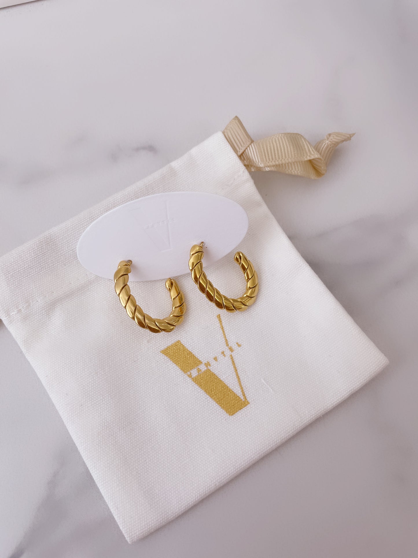 Croissant Earrings Hoops - Vanytel 