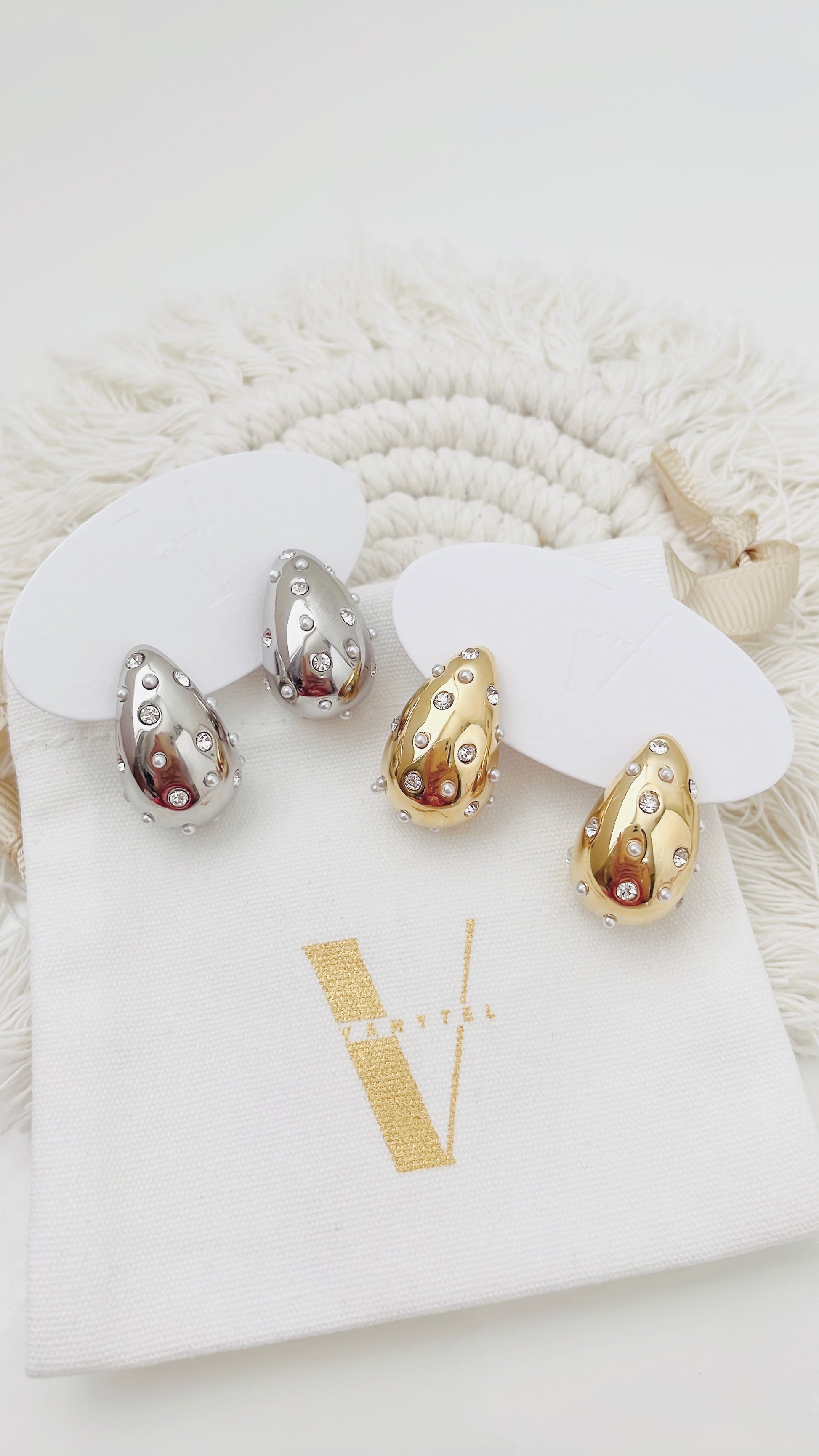 Bold Drops Studs | Sparkle & Pearl - Vanytel 