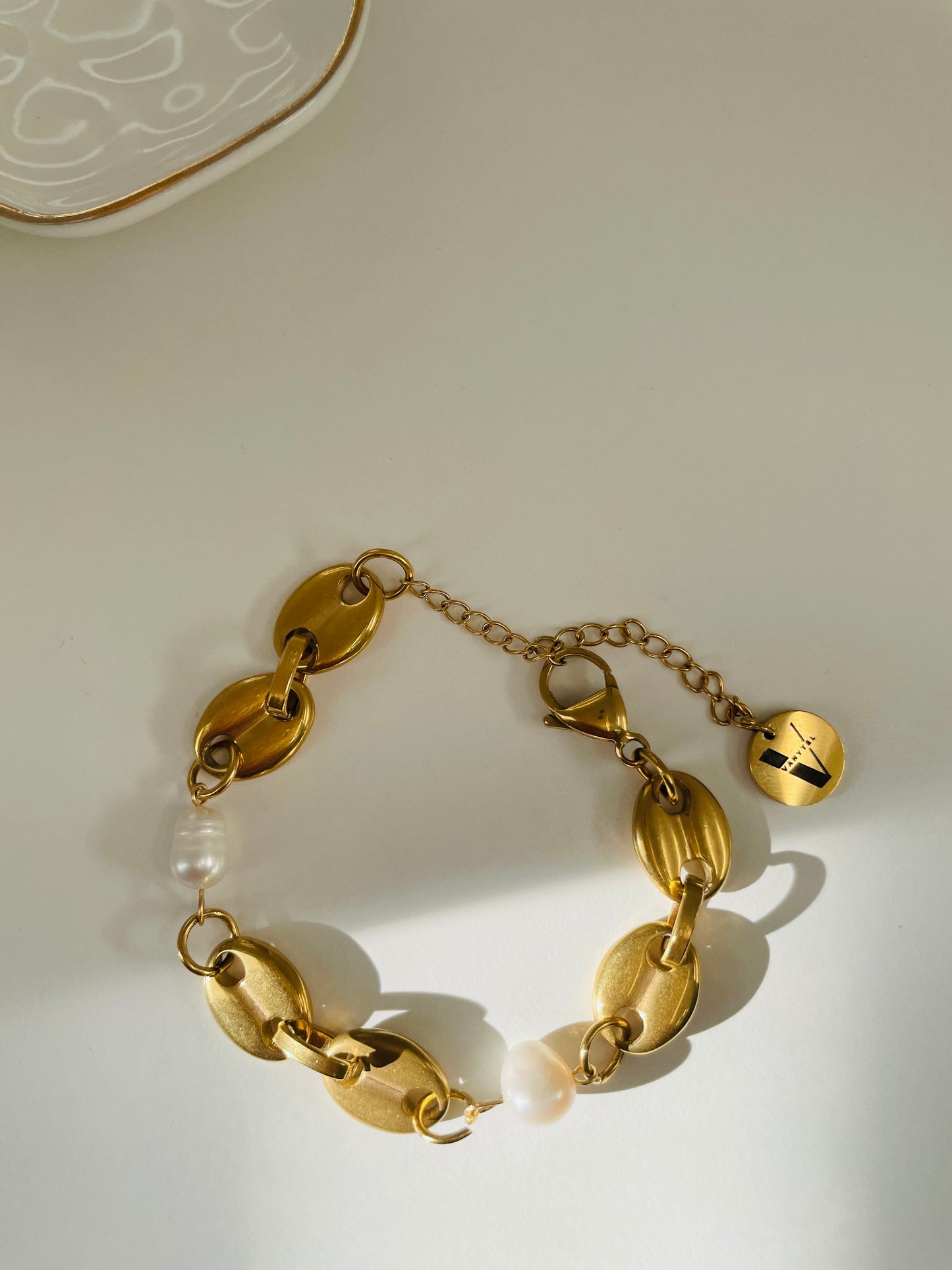 GG Tag Pearl Bracelet - Vanytel 