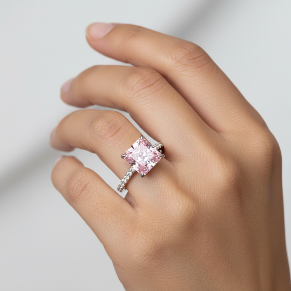 Anillo Pink Parfait en plata esterlina 925 con piedra rosa brillante en Modelo, joyería femenina elegante de Vanytel.