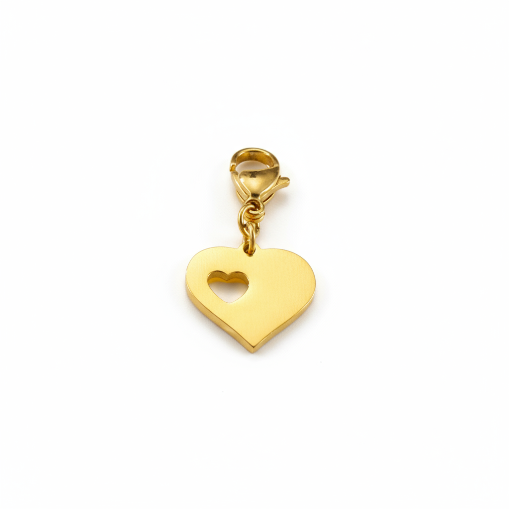 Charms Vanytel de corazón dorados en acero inoxidable, ideales para pulseras o cadenas personalizadas.
