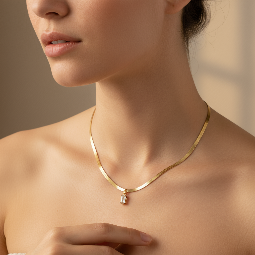 Kendall Two-Tone Gold Necklace for Women in Stainless Steel | Vanytel