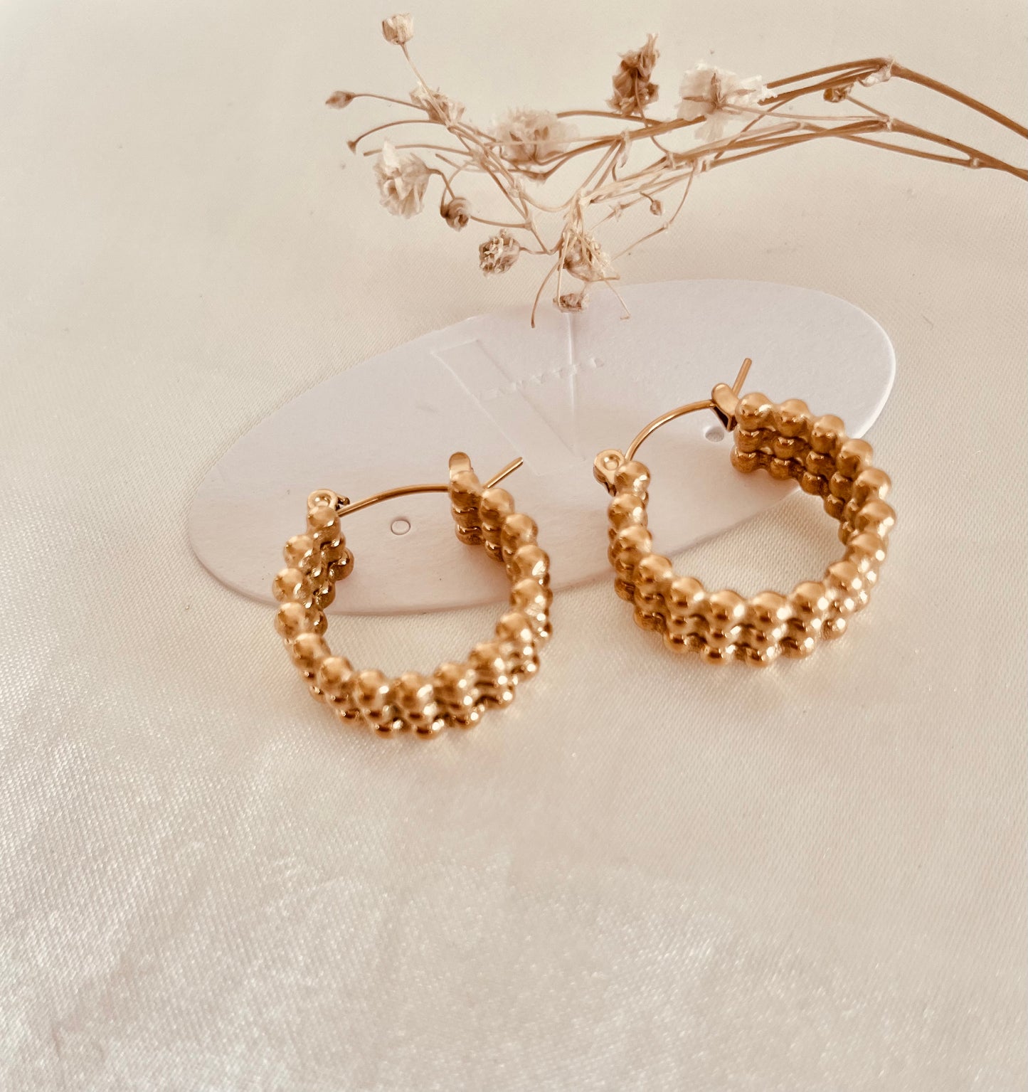 Beaded Hoops Earrings - Vanytel 